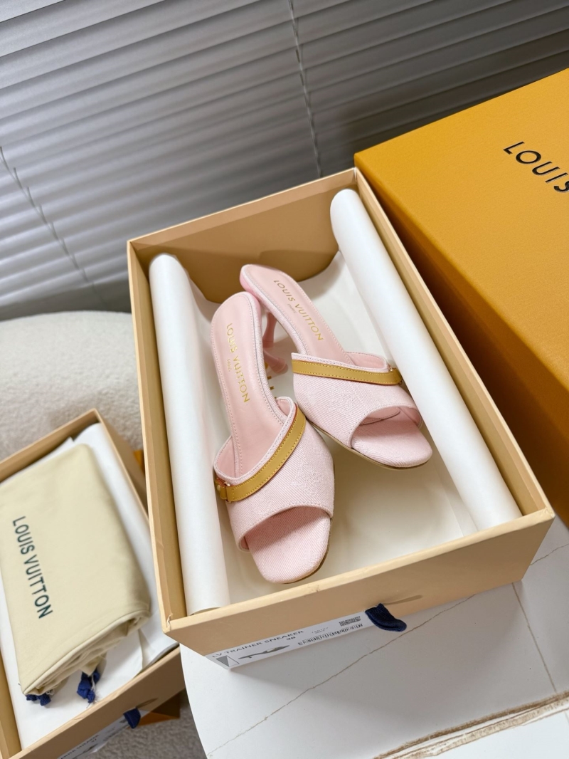 l0vis Vvtt0n slippers